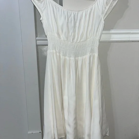 Urban Outfitters White Smocked Midi Dress — Square Neck & Puff Sleeves — Size M - Picture 4 of 6